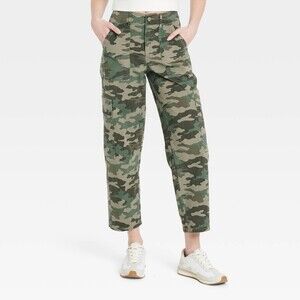 Womens Mid-Rise Barrel Leg Cargo Pants - Green Camo Size 4 Twill Ankle Length